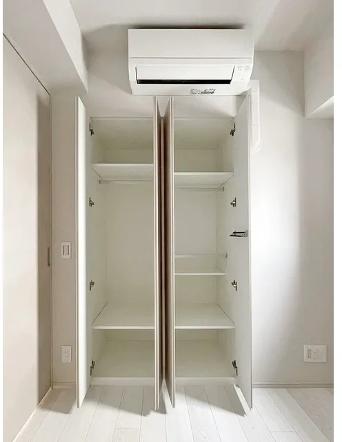 Lefon Progre Hongo 3-Chome - Interior - ["Wood", "Flooring", "Floor"]