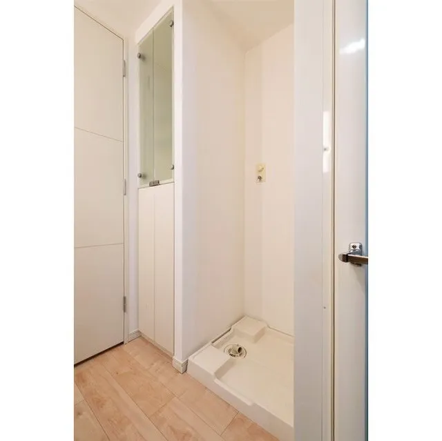 HF Shirokane Takanawa Residence - Interior - ["Door", "Fixture", "Handle"]
