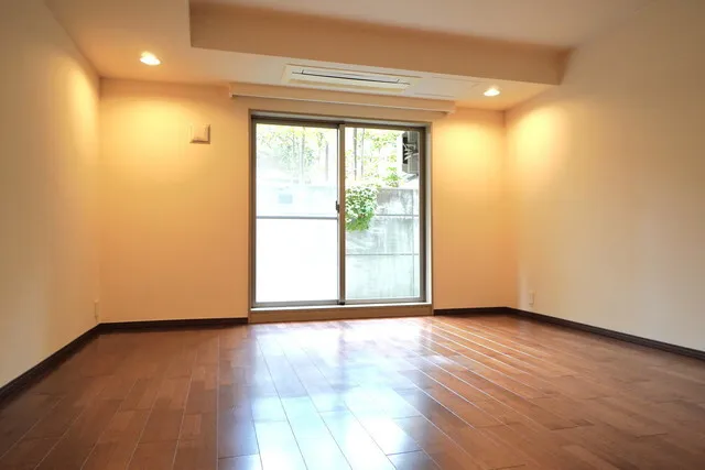 Sangubashi Mansion - Interior - ["Property", "Window", "Building"]