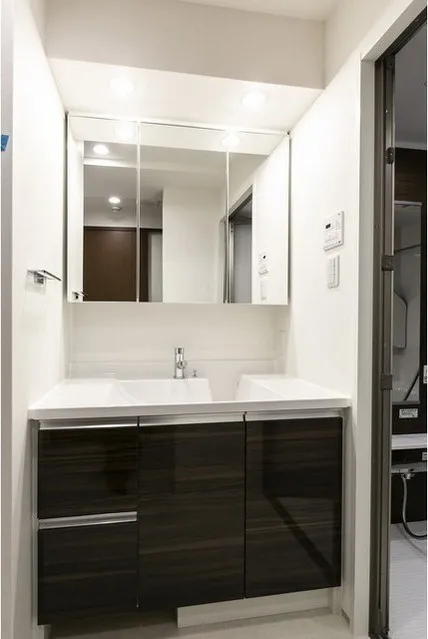 Hiroo Villa Square - Interior - ["Room", "Bathroom", "Property"]