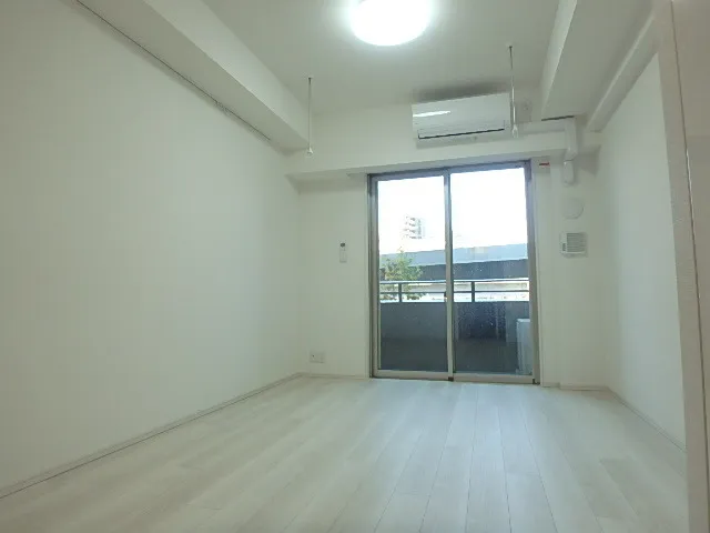 Le Fon Blanche Shinagawa Minamioi - Interior - ["Property", "Fixture", "Window"]