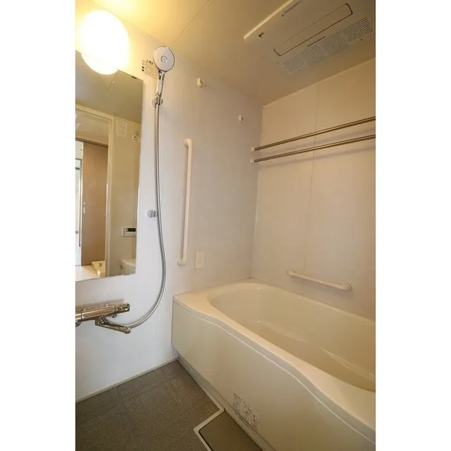 Toyosu Ciel Tower - Interior - ["Plumbing fixture", "Bathtub", "Property"]
