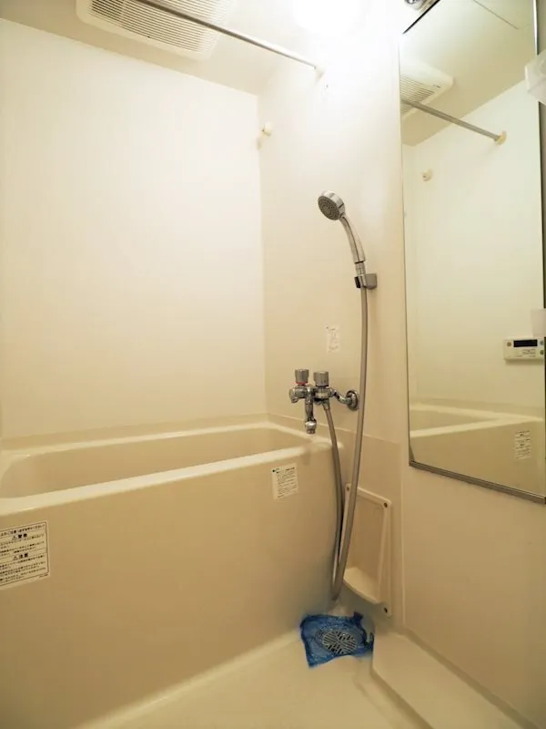 RESIDIA Omori Higashi - Interior - ["Flooring", "Plumbing fixture", "Floor"]