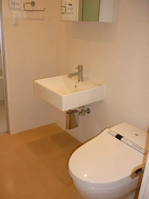 Residia Sakura Josui - Interior - ["Tap", "Plumbing fixture", "Bathroom sink"]