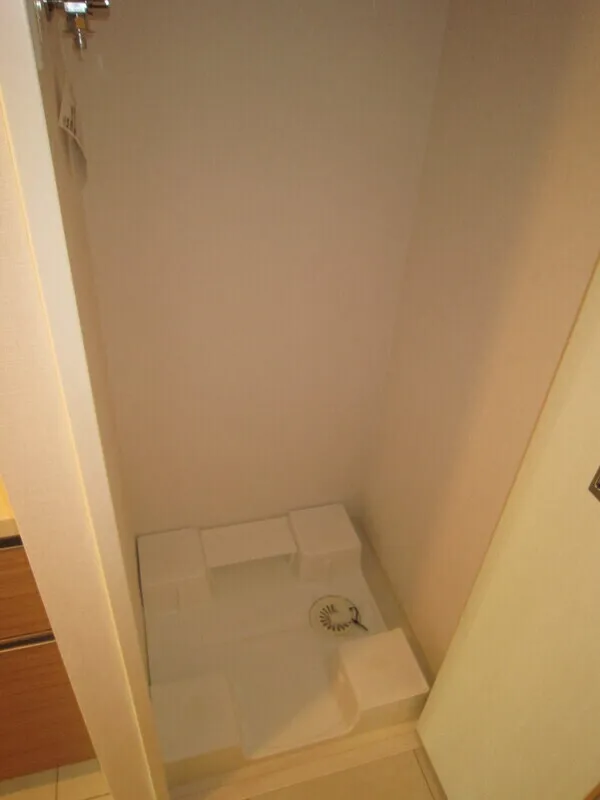 Casa Splendid Akasaka 7-Chome - Interior - ["Flooring", "Floor", "Tile Flooring"]