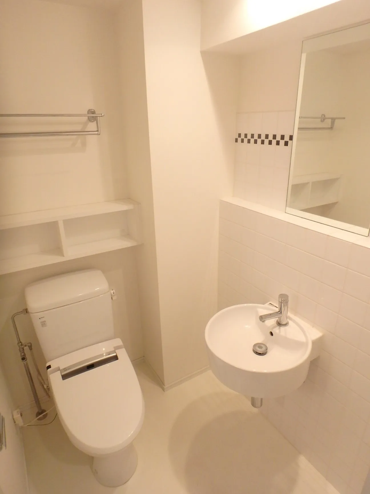 Esty Maison Musashikoyama - Interior - ["Sink", "Bathroom sink", "Tap"]
