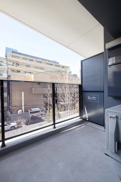 RJR Precia Higashijujo Garden - Interior - ["Architecture", "Apartment", "Glass"]