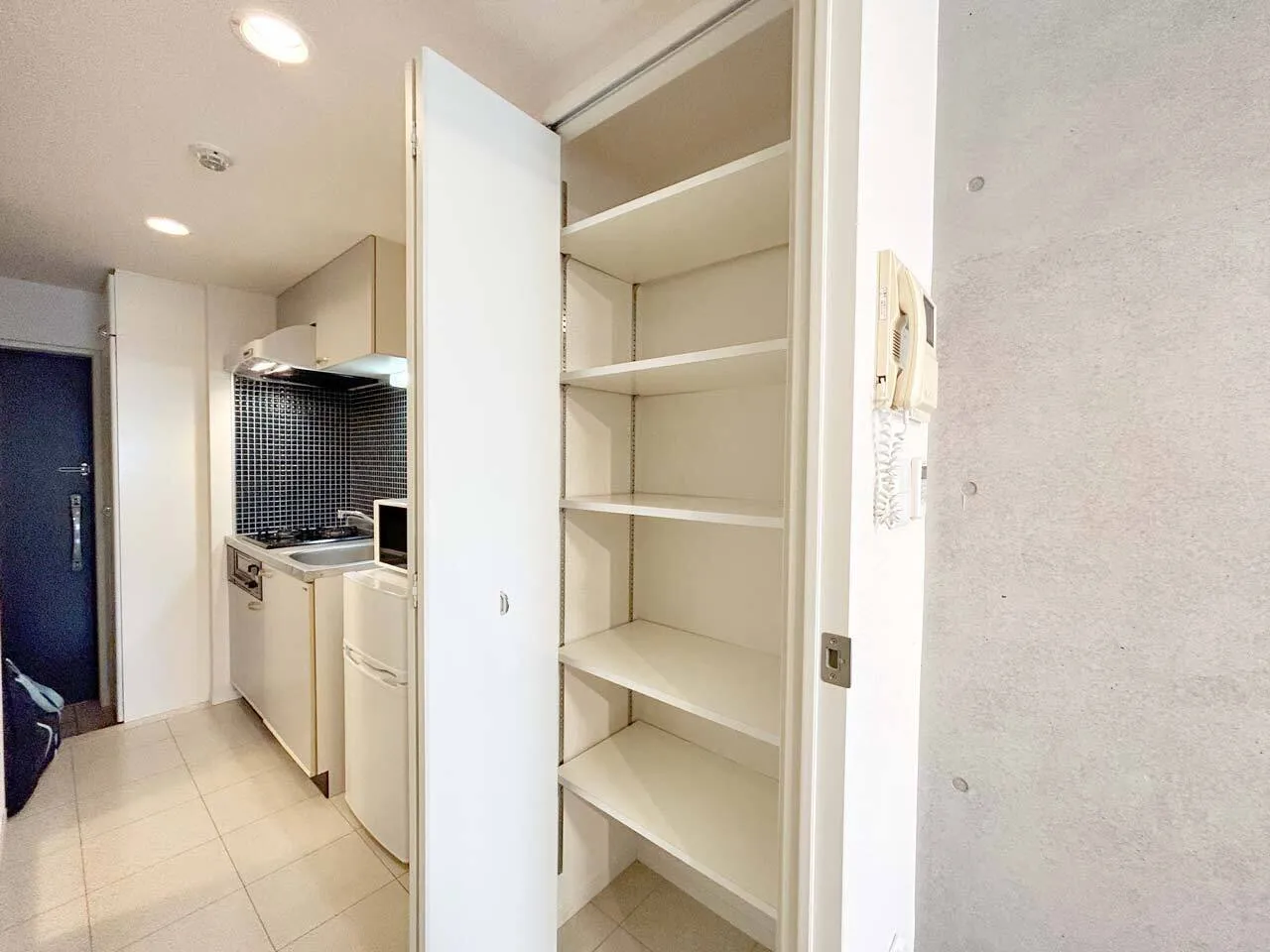 Mynavi STAY Miraie Sangenjaya Taishido - Interior - []