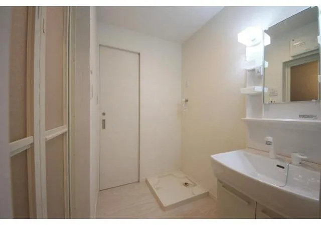 Ravient Asakusa Kototoi - Interior - ["Floor", "Flooring", "Interior design"]