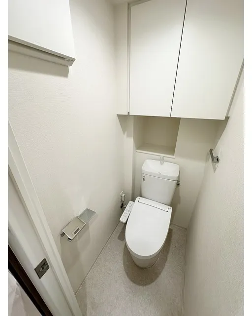 Asyl Court Nerima Nakamurabashi - Interior - ["Toilet seat", "Toilet", "Plumbing fixture"]