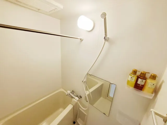 Crevista Monzen-Nakacho - Interior - ["Wall", "Plumbing fixture", "Flooring"]