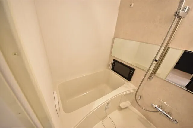 Memora Ikebukuro - Interior - ["Plumbing fixture", "Plumbing", "Bathtub"]