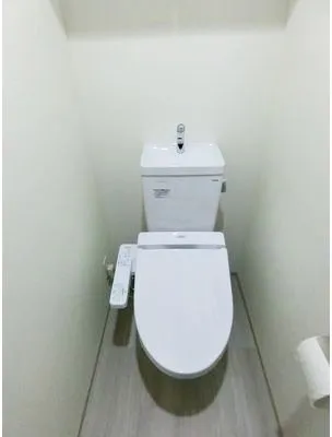 BPR Residence Oyama - Interior - ["Toilet seat", "Toilet", "Plumbing fixture"]