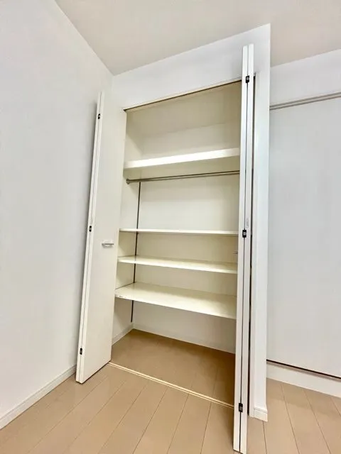 RESIDIA Kamiochiai - Interior - ["Flooring", "Wood", "Floor"]