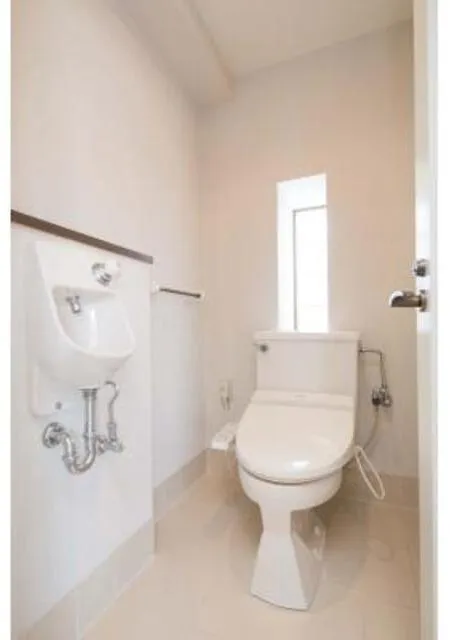 Orchid Yoyogi Uehara - Interior - ["Toilet seat", "Toilet", "Plumbing fixture"]