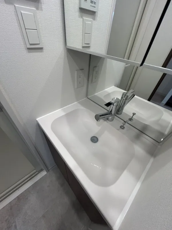 XEBEC Kyodo - Interior - ["Plumbing fixture", "Floor", "Flooring"]