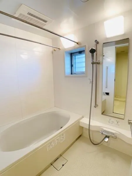 Brillia Ist Sangenjaya Blossom Terrace - Interior - ["Plumbing fixture", "Bathtub", "Bathroom"]