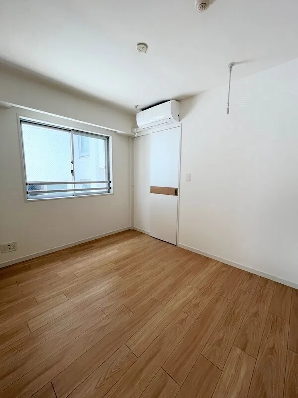 Residia Sasazuka II - Interior - ["Flooring", "Floor", "Wood flooring"]