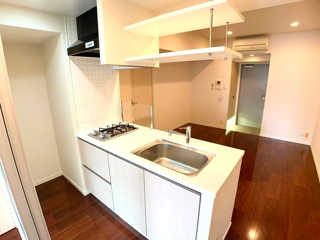 Belle Face Hongo Yumicho - Interior - ["Cabinetry", "Countertop", "Property"]