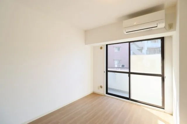 Flor Sugamo - Interior - ["Flooring", "Floor", "Apartment"]