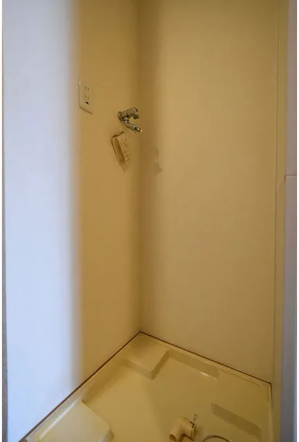 Welt Waterfront - Interior - ["Flooring", "Floor", "Plaster"]