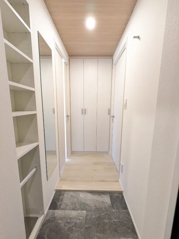RESIDIA Shima Tsuyama - Interior - ["Flooring", "Wall", "Floor"]