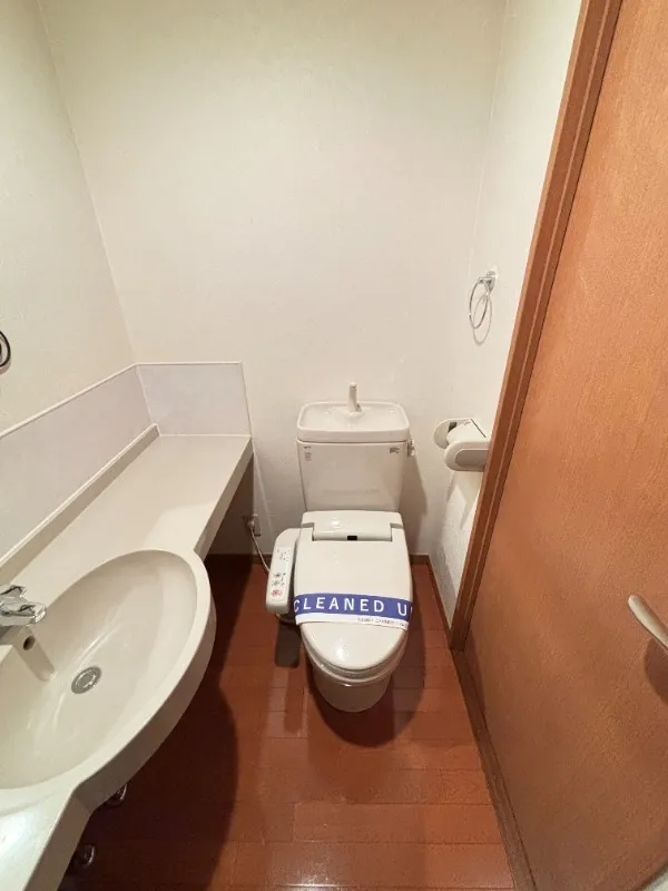 FSC Shinjuku Mansion - Interior - ["Plumbing fixture", "Bathroom", "Flooring"]