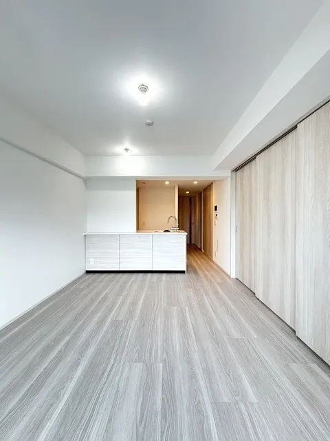 Comforia Liv Nagafukucho - Interior - ["Flooring", "Wood", "Floor"]