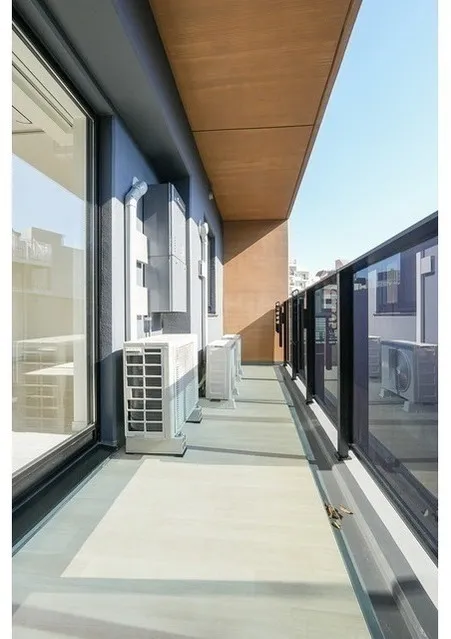 Comforia Liv Bunkyo Gokokuji - Interior - ["Floor", "Composite material", "Balcony"]