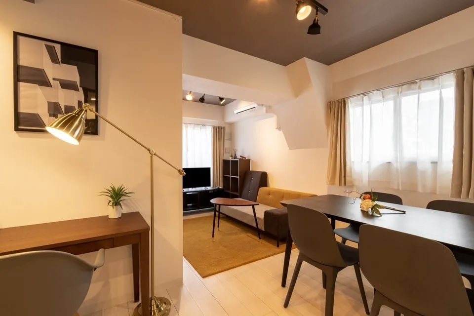 Hmlet Shinjuku Gyoenmae - Interior - ["Interior design", "Furniture", "Flooring"]