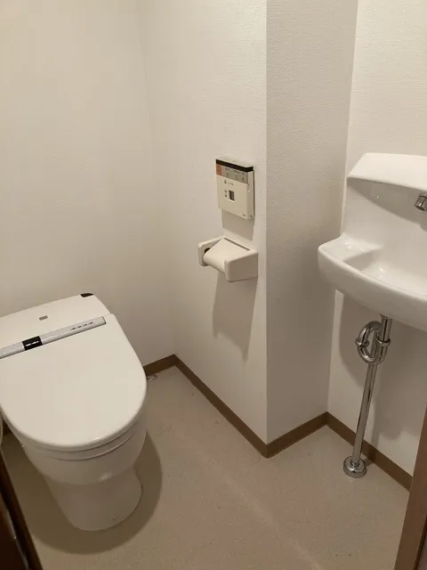 Jera Ebisu Residence - Interior - ["Plumbing fixture", "Flooring", "Bathroom"]