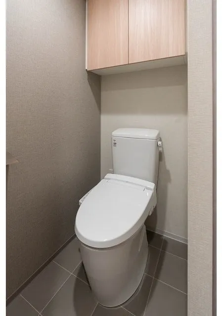 Livio Maison Asakusa Kaminarimon - Interior - ["Toilet seat", "Toilet", "Plumbing fixture"]