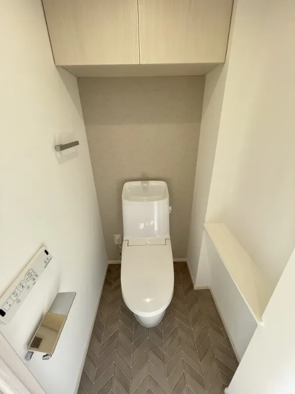 Crevia Rigze Kamata Nishi - Interior - ["Toilet seat", "Toilet", "Flooring"]