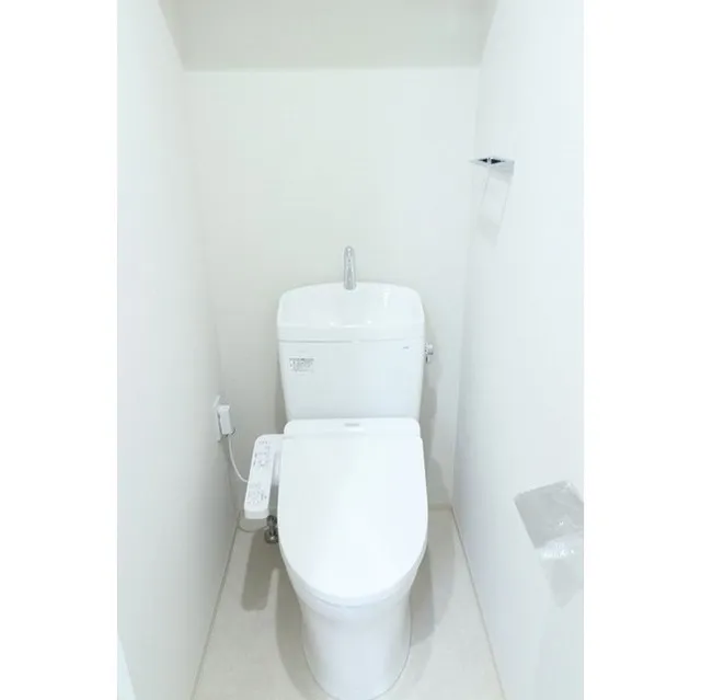 BPR Residence Monzen-Nakacho - Interior - ["Plumbing fixture", "Toilet seat", "Toilet"]