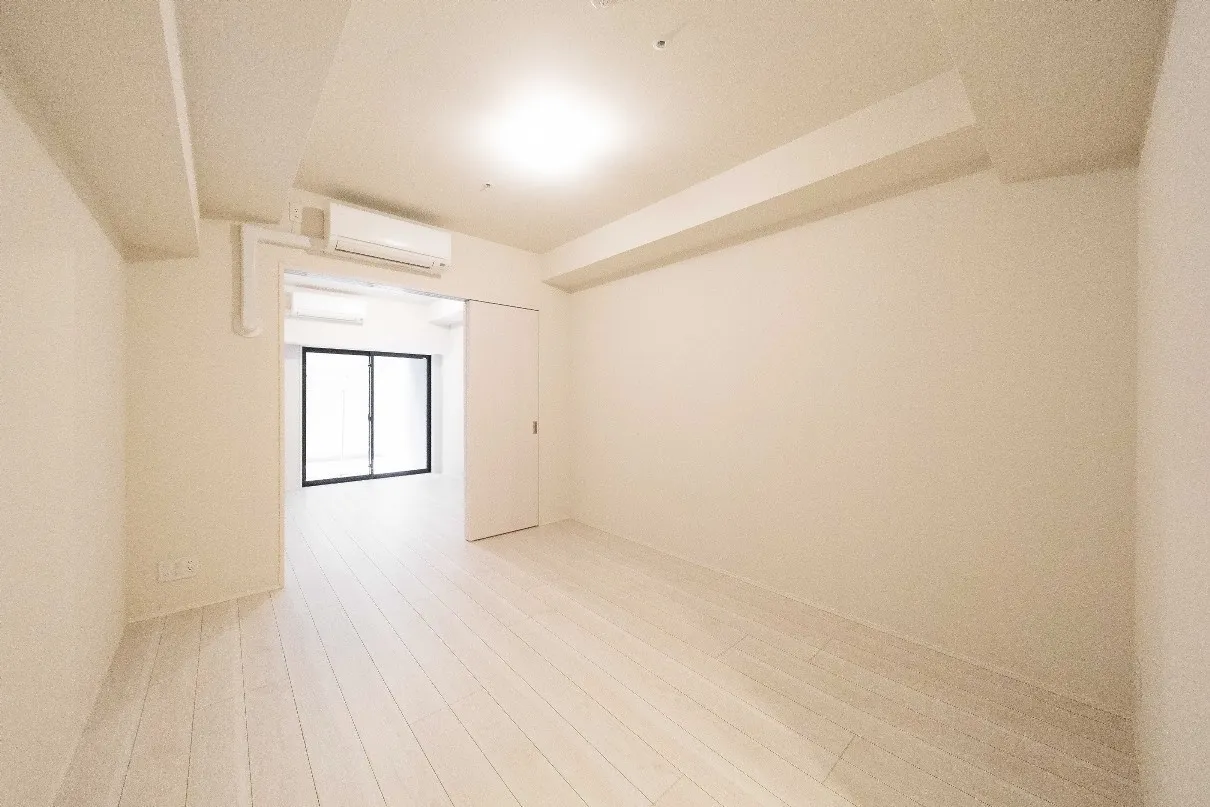 Doue Waseda - Interior - ["Flooring", "Floor", "Ceiling"]