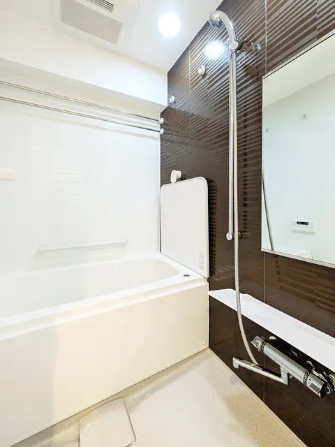 Comforia Liv Hirai MUTIO - Interior - ["Plumbing fixture", "Flooring", "Bathroom"]