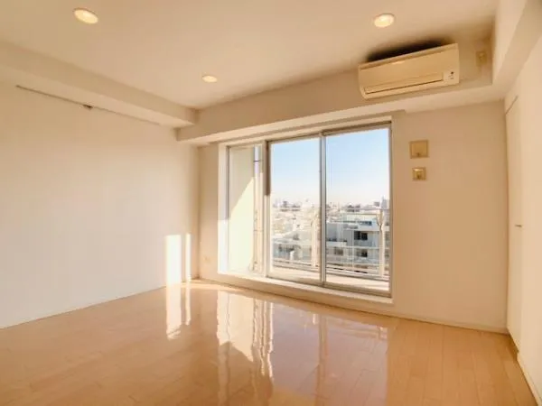 Brillia Ist Sangenjaya Blossom Terrace - Interior - ["Property", "Building", "Window"]