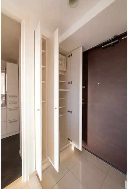 Orchid Residence Shinagawa - Interior - ["Flooring", "Wood", "Floor"]