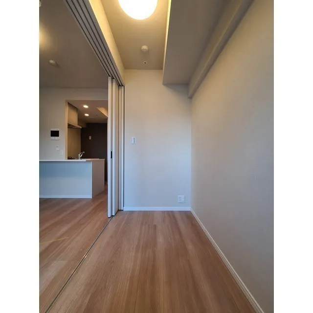 Comforia Higashioi II - Interior - ["Building", "Wood", "Hall"]