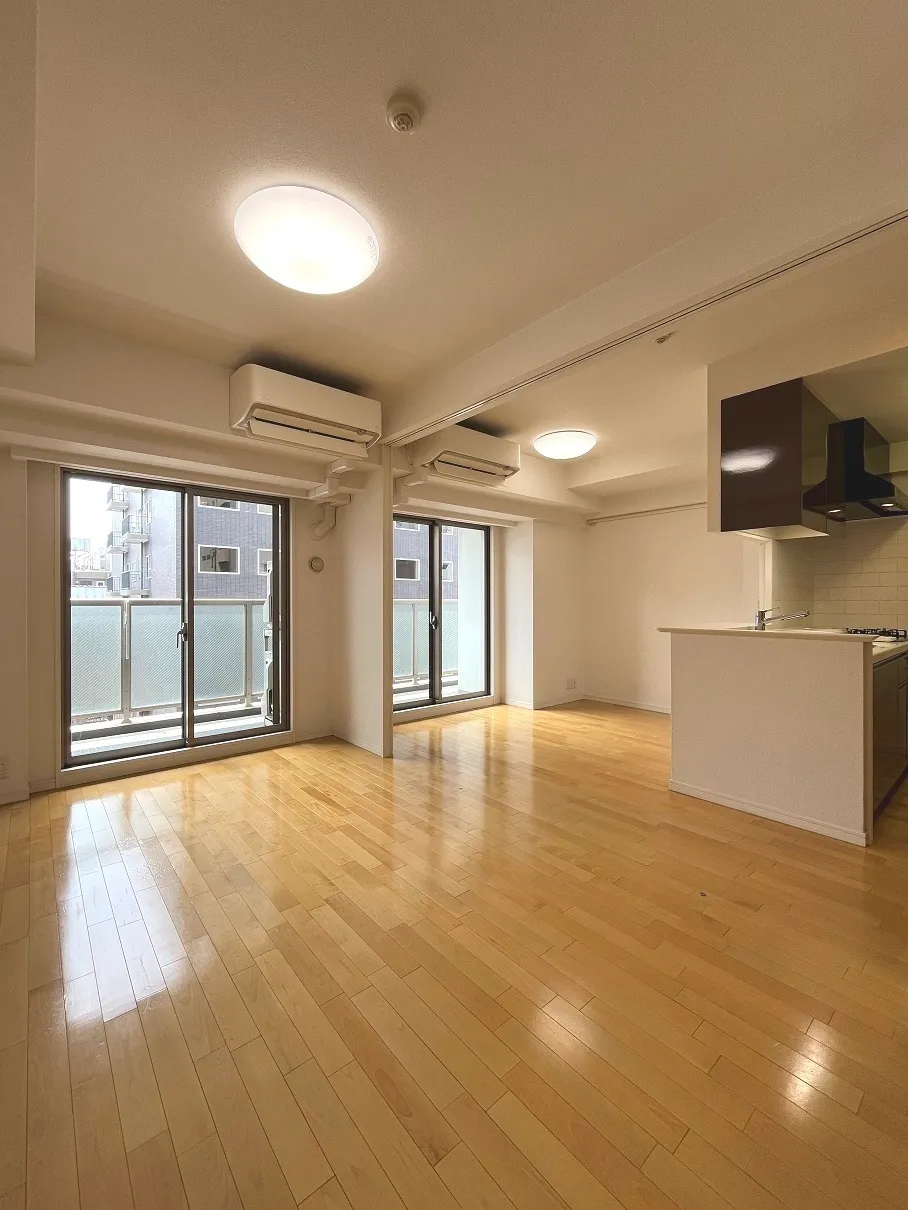 Esty Maison Kinshicho II - Interior - ["Flooring", "Floor", "Ceiling"]