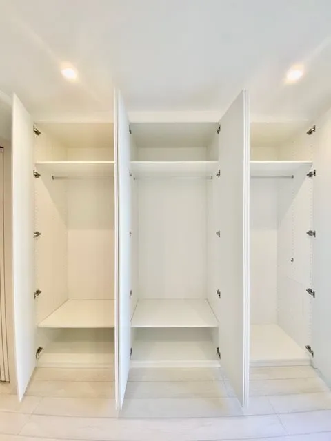 La Class Yotsuya - Interior - ["Fixture", "Building", "Wood"]