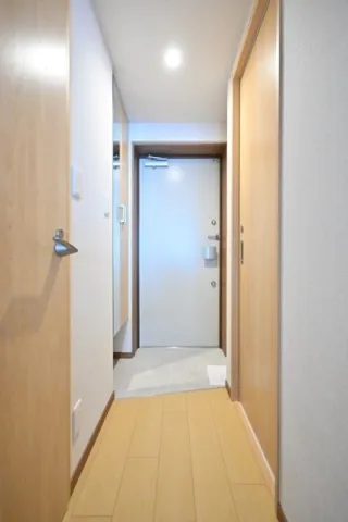 CENTRAL GARDEN RESIDENCE TOKYO - Interior - ["Flooring", "Wall", "Floor"]