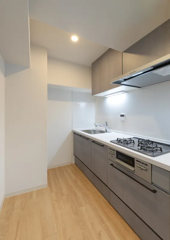 Highcast Oyama - Interior - ["Kitchen", "Flooring", "Major appliance"]