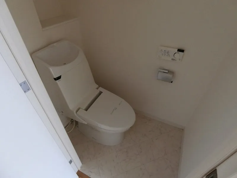Residence Shirokane Colore - Interior - ["Plumbing fixture", "Flooring", "Toilet seat"]