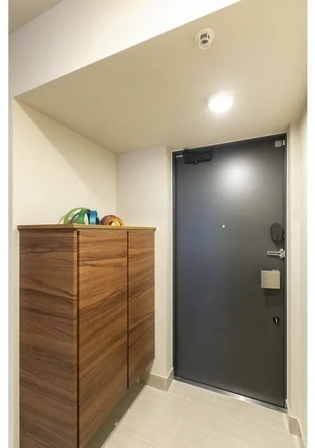 Tokyo Port City Takeshiba Residence Tower - Interior - ["Flooring", "Wall", "Interior design"]
