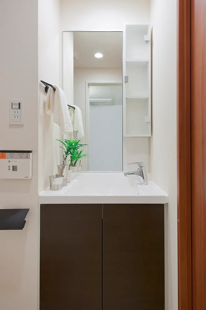 Residia Kamata V - Interior - ["Property", "Room", "Wall"]