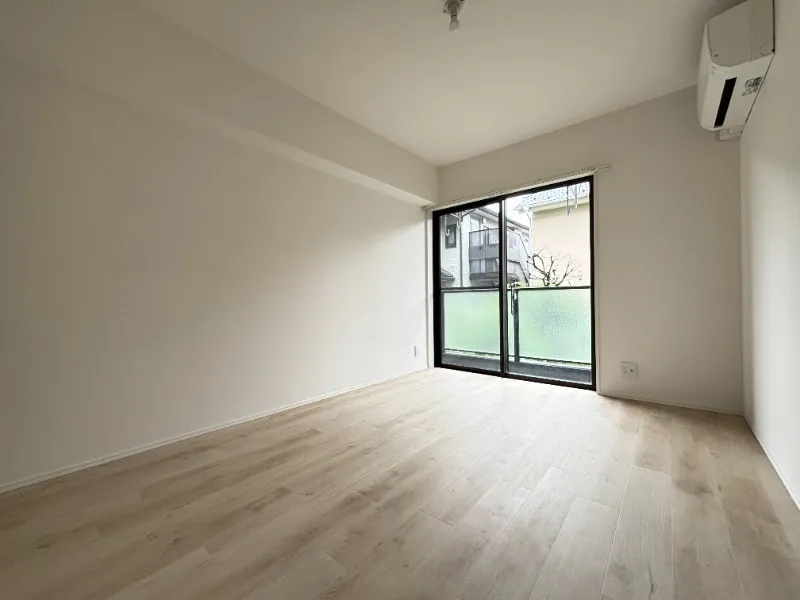 RESIDIA Kichijoji - Interior - ["Flooring", "Floor", "Ceiling"]