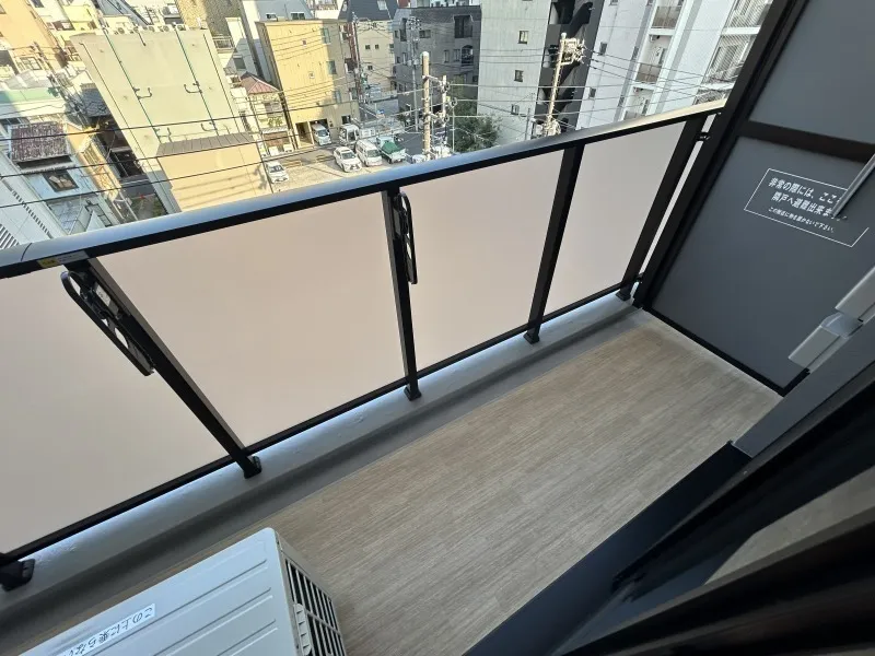 Lefon Progres Ueno Okachimachi - Interior - ["Composite material", "Apartment", "Glass"]