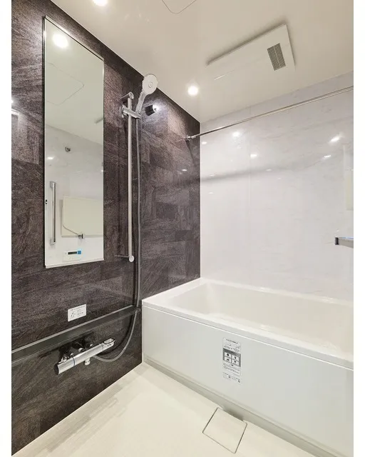 Baus Flats Kuramae - Interior - ["Flooring", "Interior design", "Plumbing fixture"]