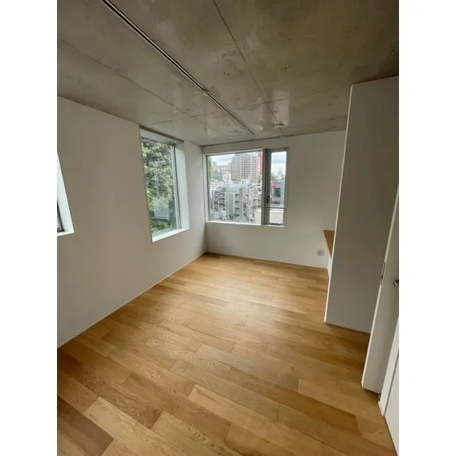 ASTILE Azabujuban - Interior - ["Window", "Fixture", "Wood"]
